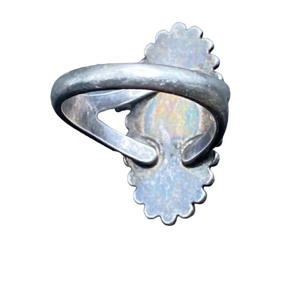 Vintage silver jasper surrounded by rope and dotted detail ring